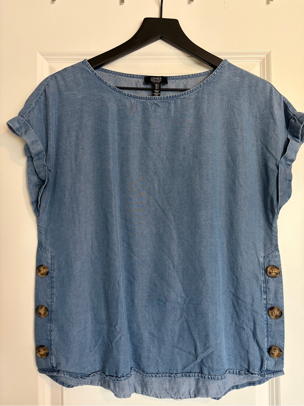 Jones New York Light Blue Denim Short Sleeve Tunic with Side Buttons